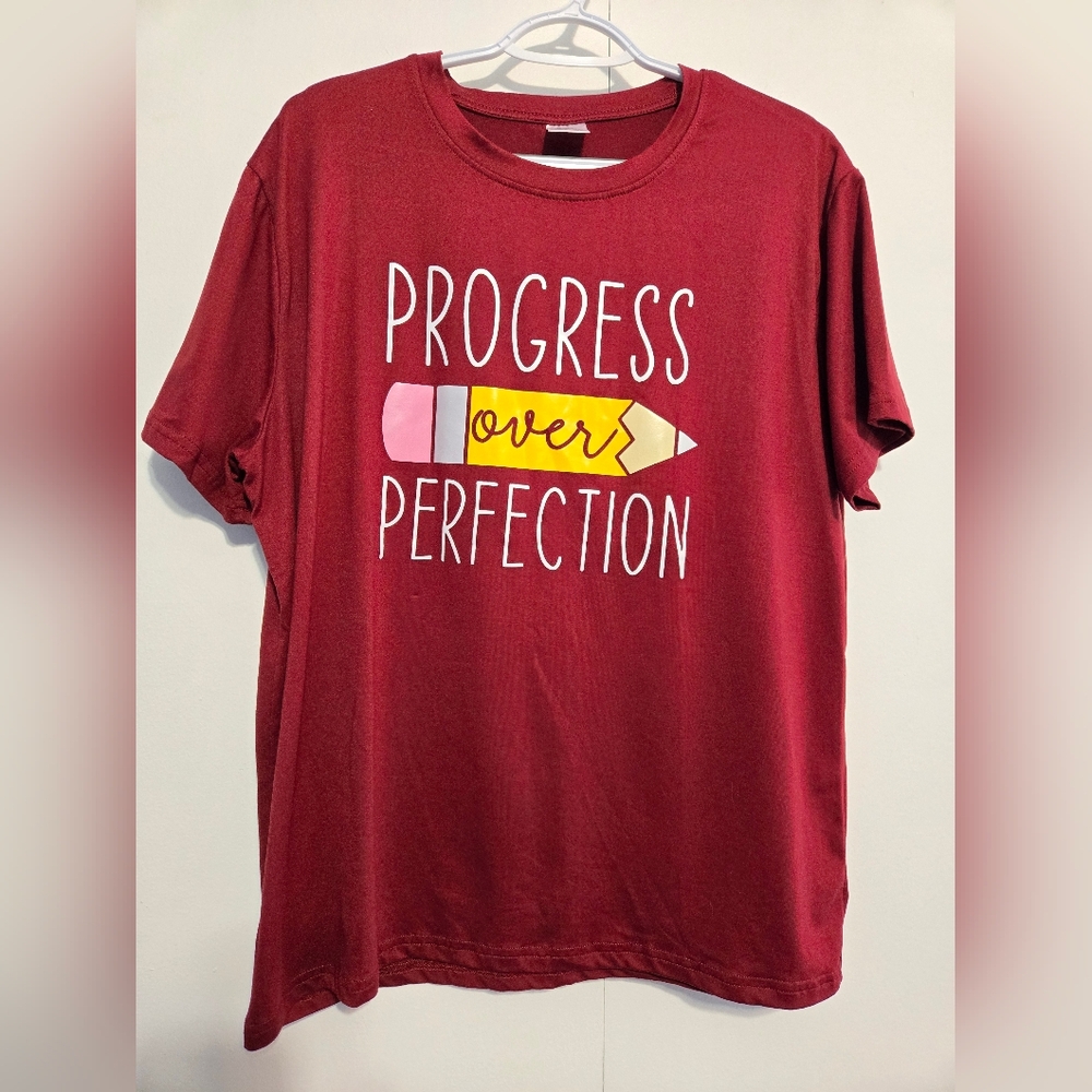 Women's Progress‎ Over Perfection Red Graphic T-Shirt Size XXL